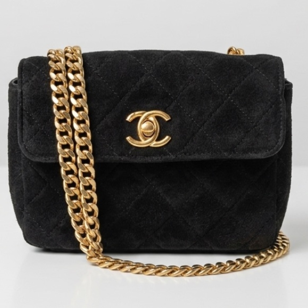 Chanel Vintage Diamond Quilted Mini Single Flap Crossbody Purse W/ Curb Chain